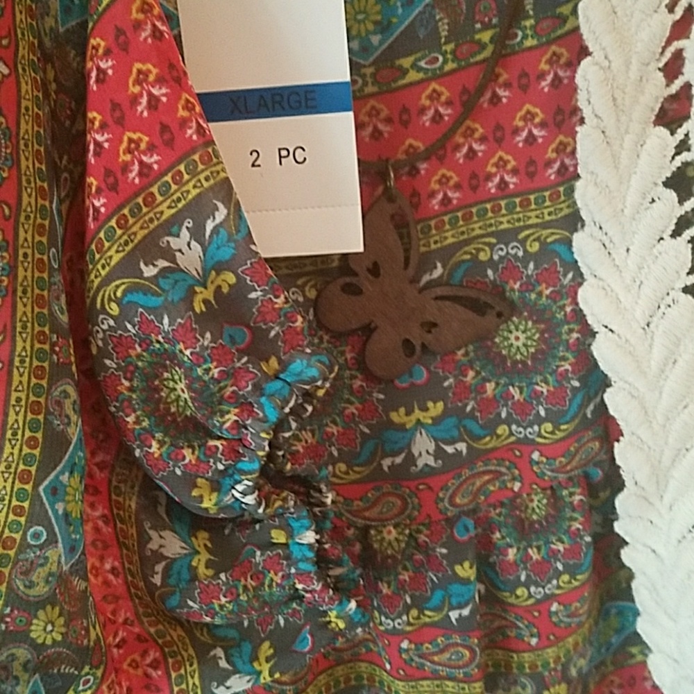 *TODAY ONLY SALE**NWT**2-Pc shirt vest W/necklace - Picture 3 of 4